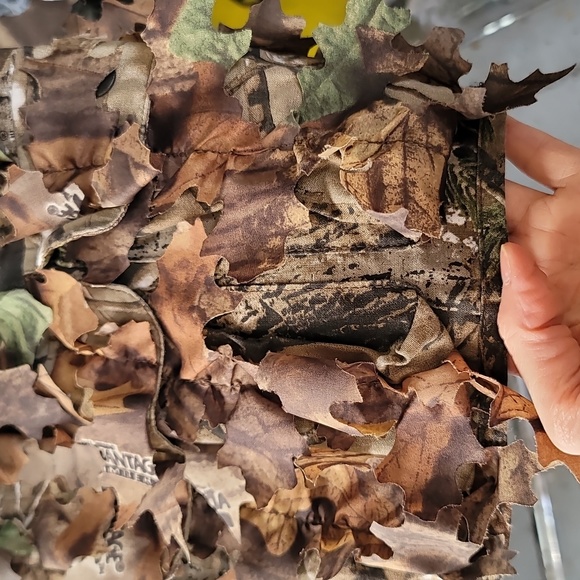 Realtree XL-XXL leaf vest - Picture 13 of 17